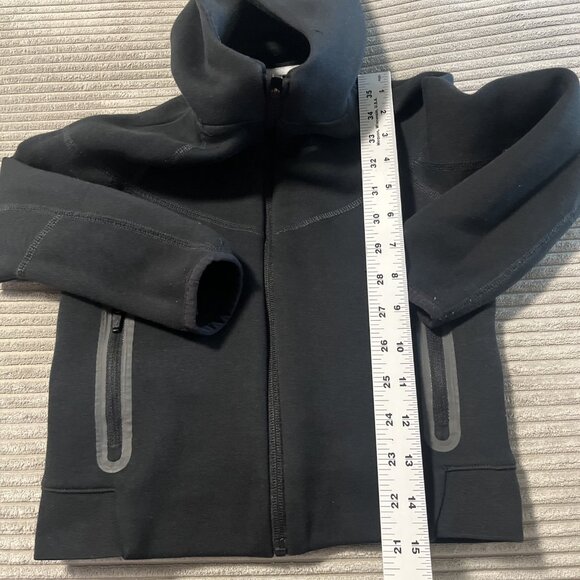Nike Sportswear Tech Fleece Extended Kids Size 4 NWOT - Picture 5 of 9